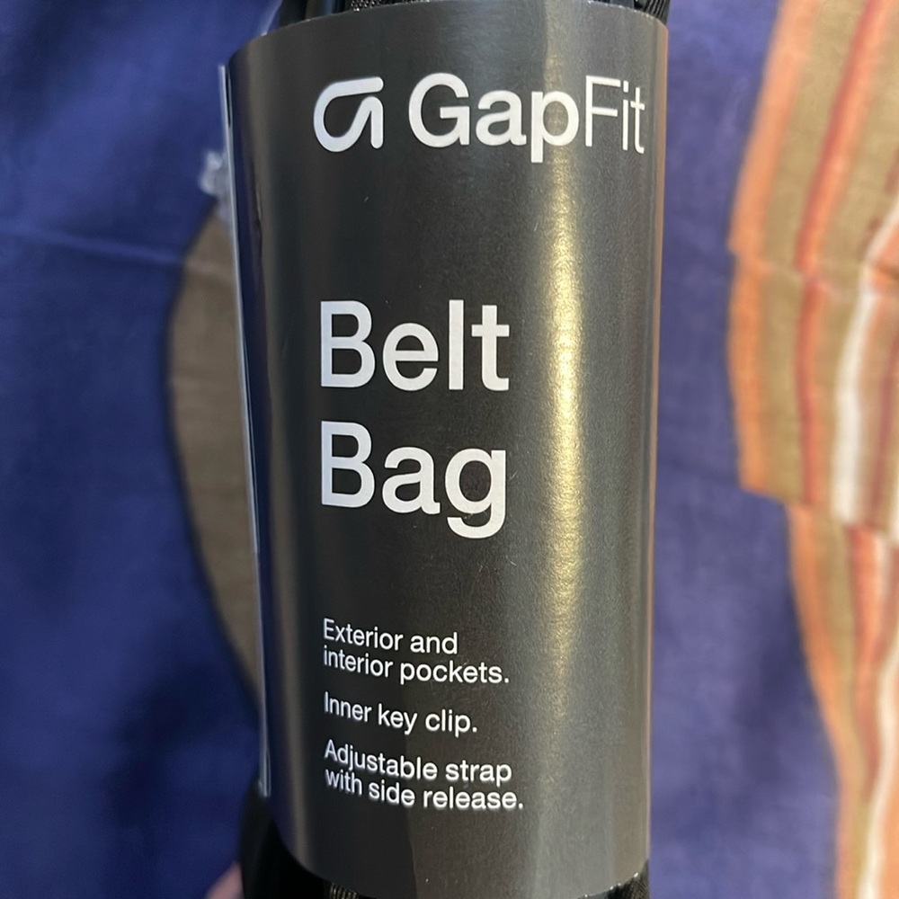 Gapfit black Waist Pack NWT - Picture 3 of 5
